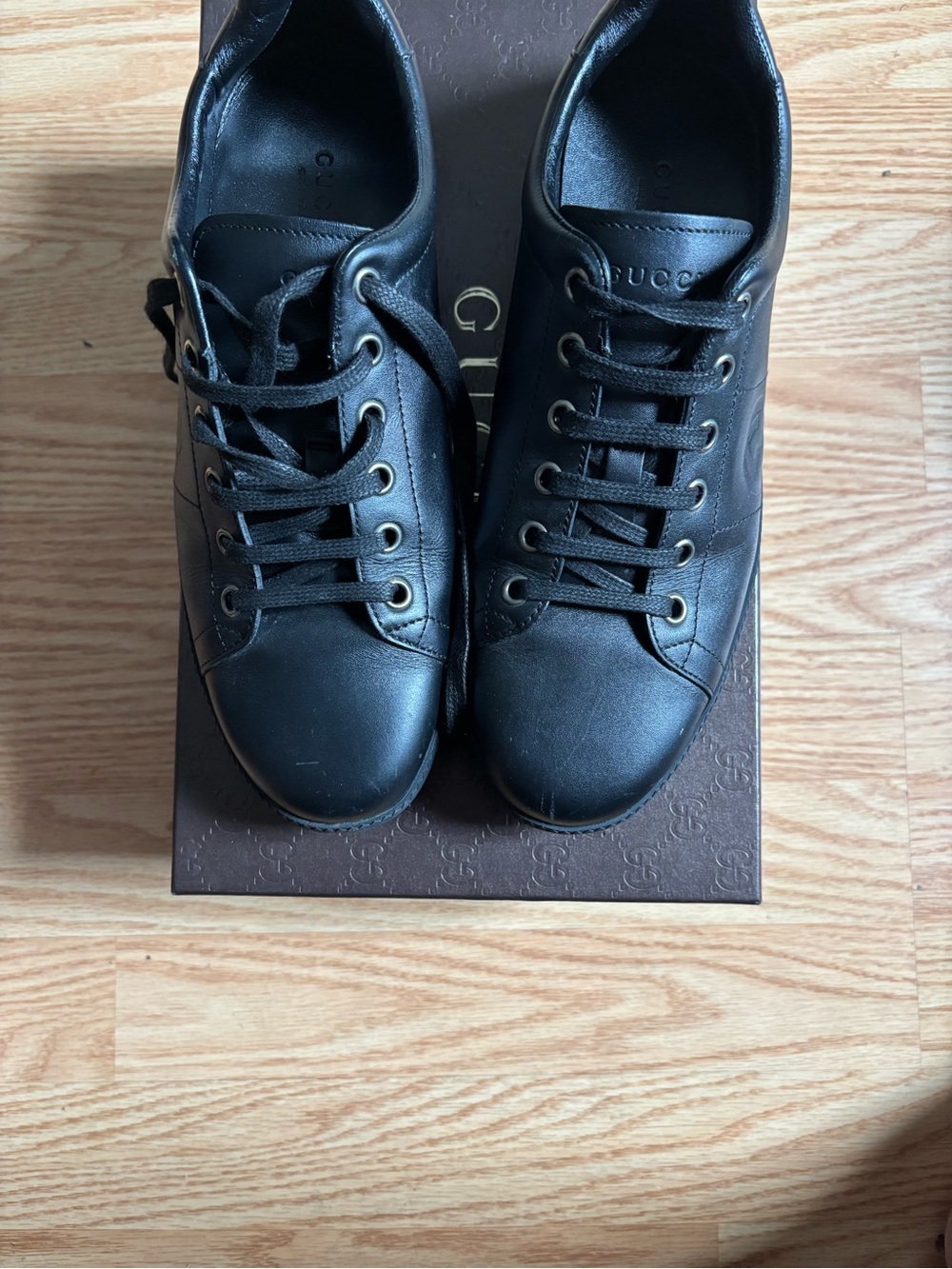 Gucci Black Leather Low-Top Sneakers with Subtle Logo
